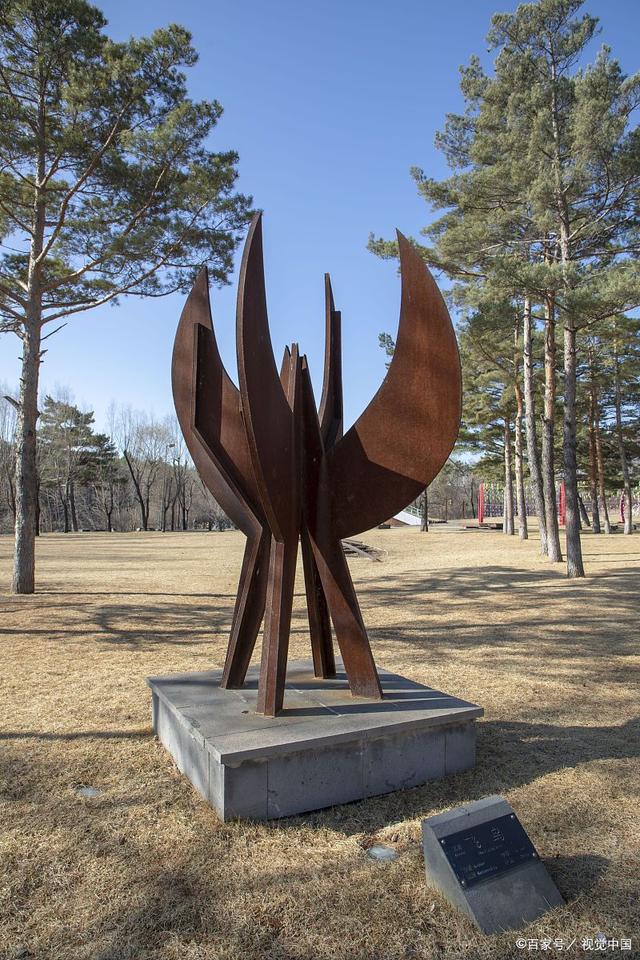 东河镇锈钢板雕塑